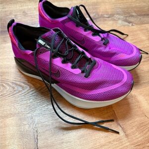 Nike Zoom Fly 4 Women’s Lightweight Running Shoes